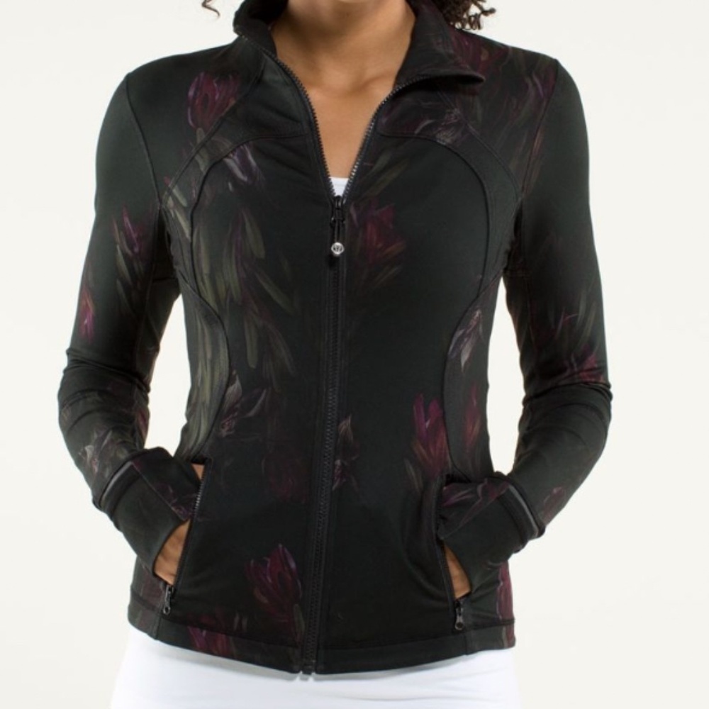 Lululemon Forme Jacket Cuffins | Size 4 | Midnight Iris